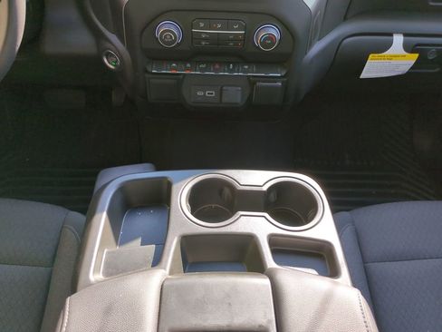 Used 2022 Chevrolet Silverado 1500 Custom image 18
