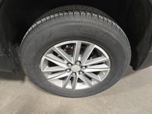 Used 2023 Chevrolet Traverse LT image 10