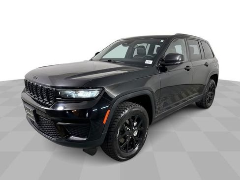 Used 2024 Jeep Grand Cherokee Altitude AWD/4WD image 1