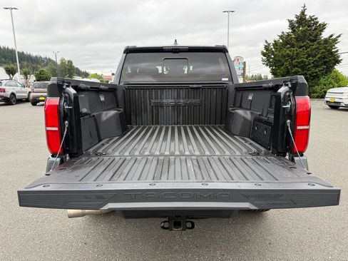 Used 2024 Toyota Tacoma TRD Sport AWD/4WD image 11