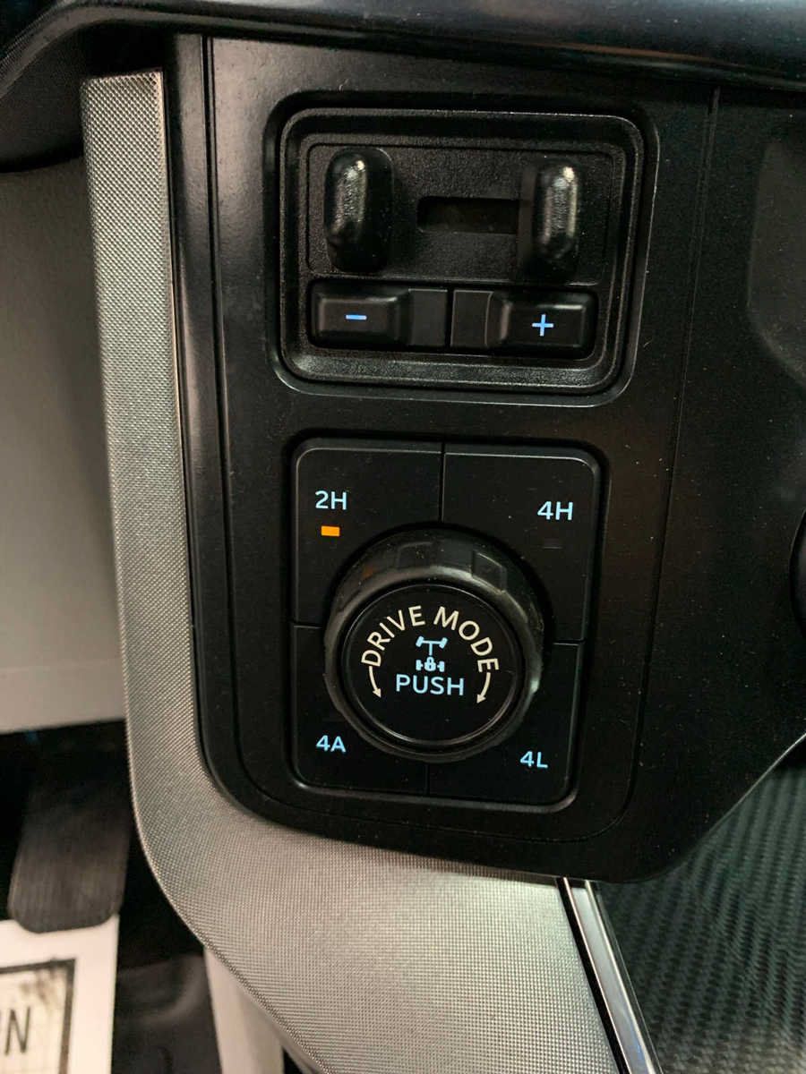 Used 2021 Ford F150 Limited AWD/4WD image 9