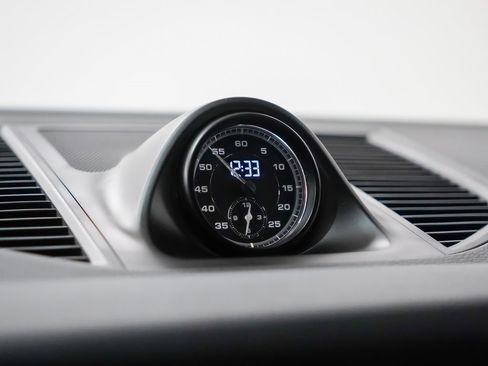 Used 2024 Porsche Macan S image 29