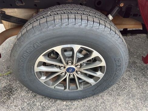 Used 2019 Ford F150 XLT w/ Equipment Group 302A Luxury AWD/4WD image 22