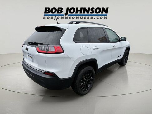 Used 2023 Jeep Cherokee Altitude Lux AWD/4WD image 3