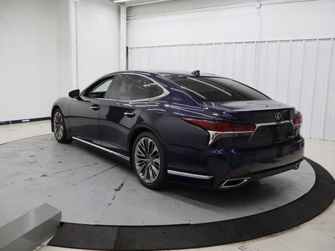 Used 2020 Lexus LS 500 w/ Interior Upgrade Package image 8