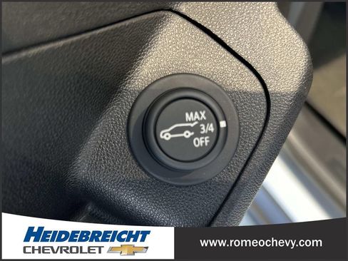Used 2023 GMC Terrain SLE w/ Driver Convenience Package FWD image 31