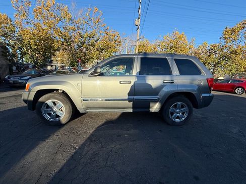 Used 2007 Jeep Grand Cherokee Limited image 8