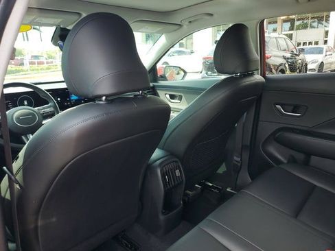 Used 2024 Hyundai Kona Limited image 9