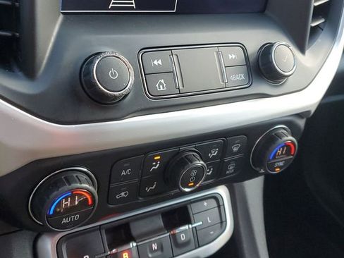 Certified 2021 GMC Acadia SLE w/ Driver Convenience Package image 29