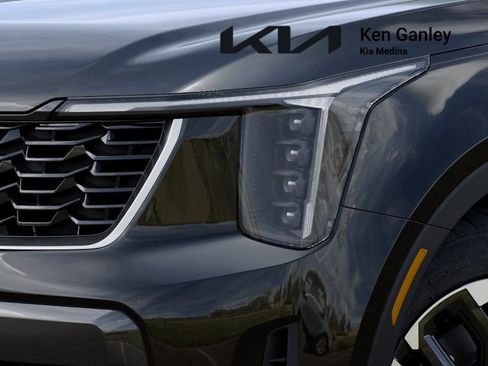 New 2026 Kia Sorento S FWD image 10