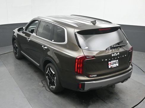 Used 2025 Kia Telluride S AWD/4WD image 37