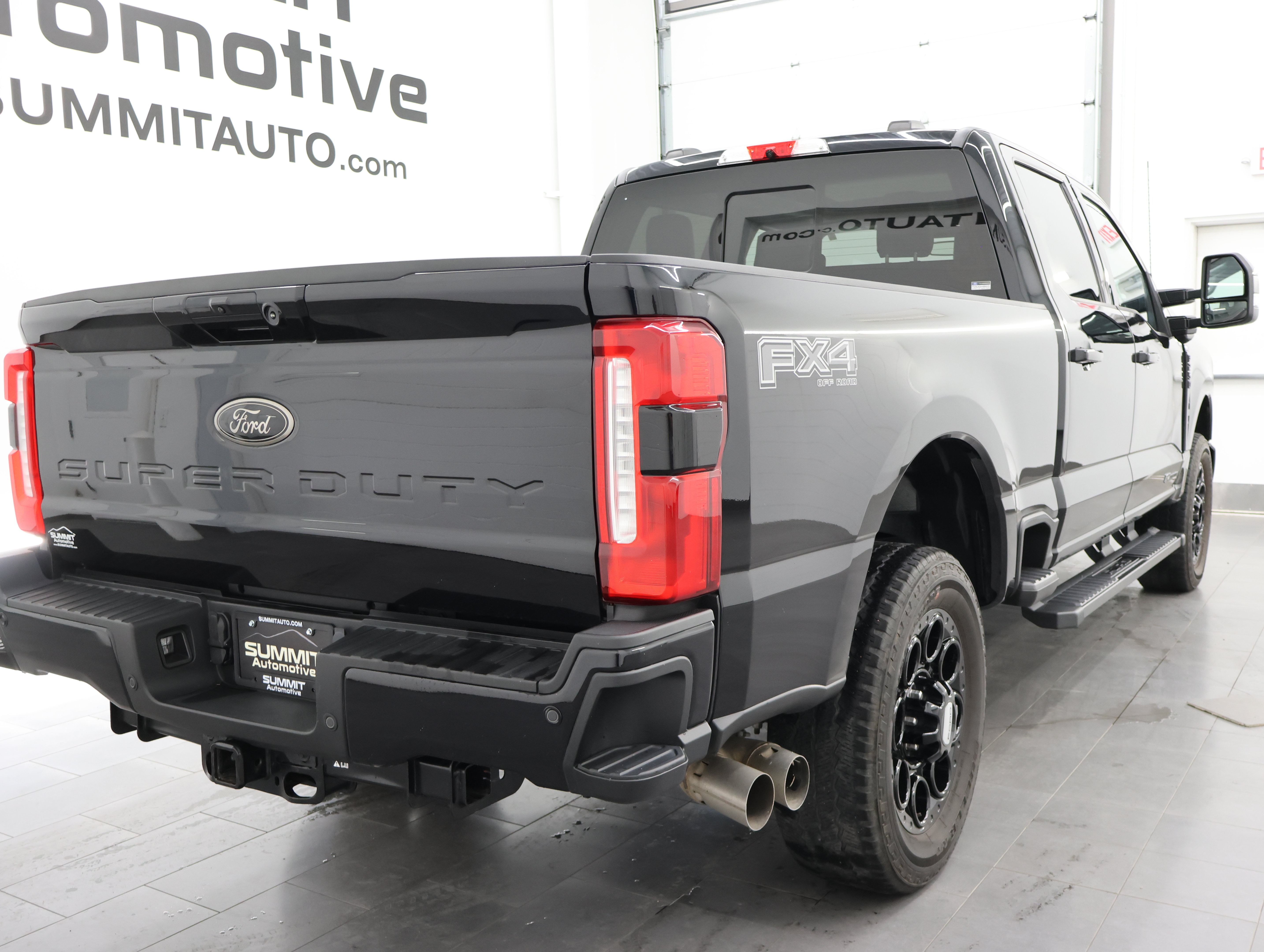 Used 2025 Ford F250 Lariat w/ Lariat Ultimate Package AWD/4WD image 4