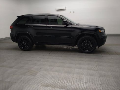 Used 2021 Jeep Grand Cherokee Laredo X RWD image 11