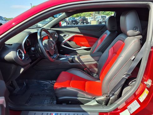 Used 2023 Chevrolet Camaro LT RWD image 25