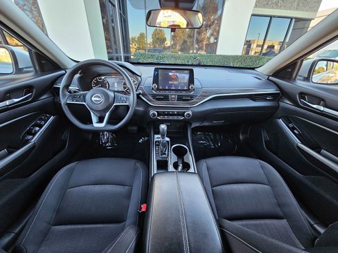 Used 2023 Nissan Altima 2.5 SV image 19