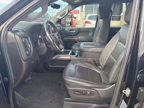 Used 2022 Chevrolet Silverado 3500 LTZ w/ LTZ Plus Package image 9