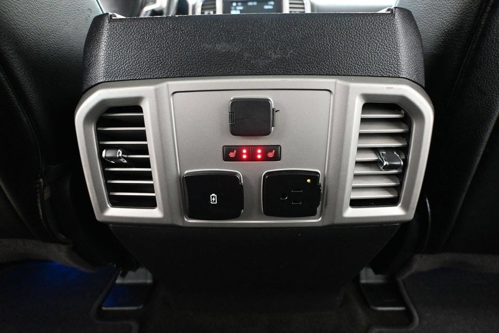 Used 2017 Ford F350 Lariat w/ Lariat Ultimate Package AWD/4WD image 32