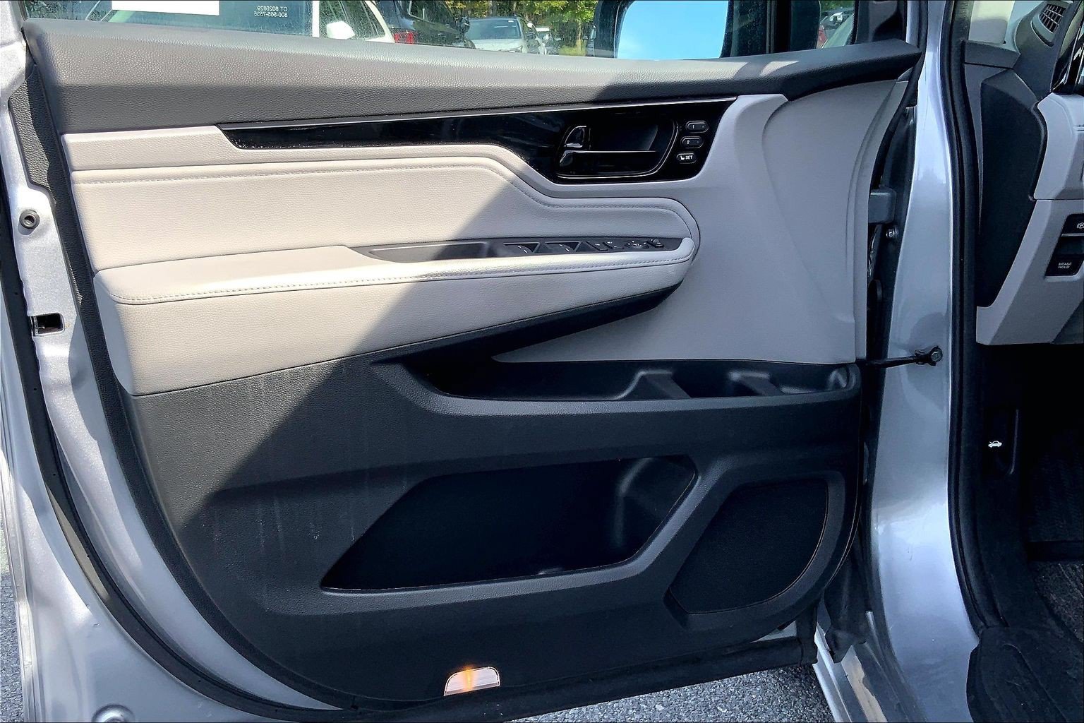 Used 2023 Honda Odyssey Touring image 25