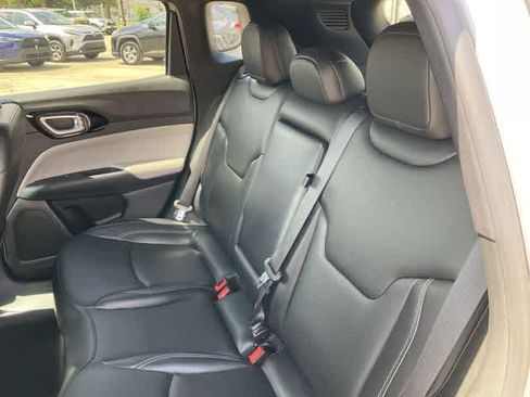 Used 2025 Jeep Compass Limited AWD/4WD image 16