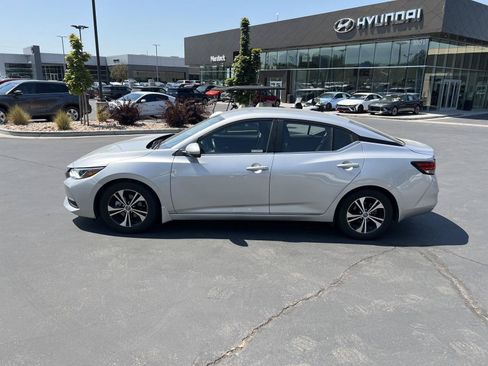 Used 2020 Nissan Sentra SV FWD image 12