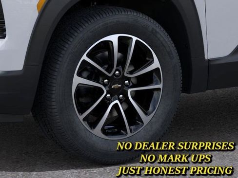 New 2026 Chevrolet TrailBlazer LT w/ Driver Confidence Package FWD image 9