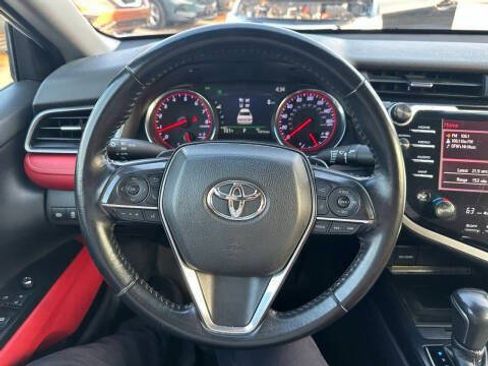 Used 2019 Toyota Camry XSE FWD image 13