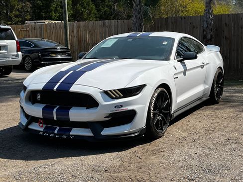Used 2016 Ford Mustang Shelby GT350 w/ Technology Package image 5