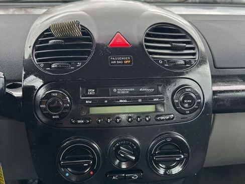 Used 2004 Volkswagen Beetle GLS image 18