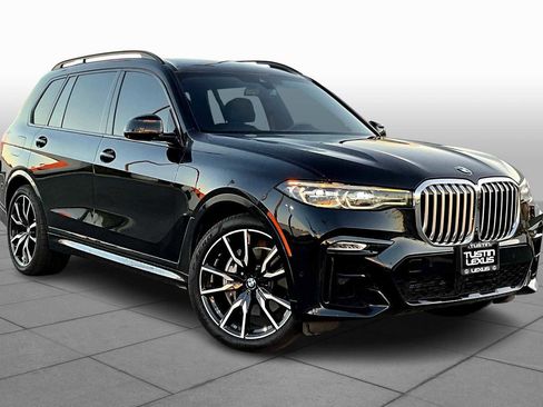 Used 2020 BMW X7 xDrive40i w/ M Sport Package image 3