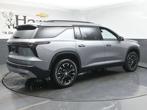 New 2026 Chevrolet Traverse LT w/ Sun and Wheel Package FWD image 29