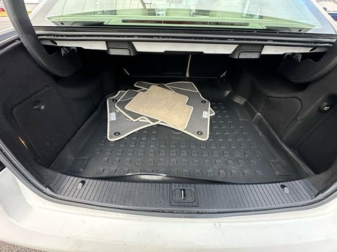 Used 2015 Mercedes-Benz E 350 Sedan image 43