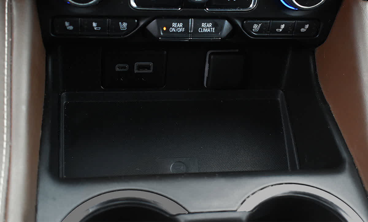 Used 2023 Chevrolet Tahoe High Country AWD/4WD image 25