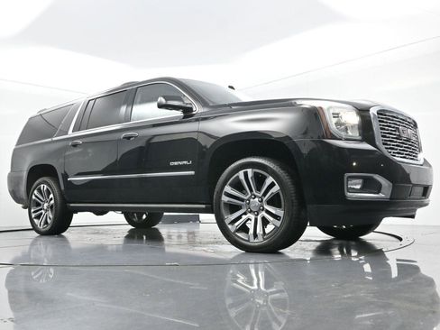 Used 2018 GMC Yukon XL Denali w/ Denali Ultimate Package AWD/4WD image 48