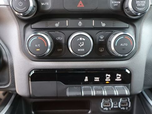 Used 2023 RAM 1500 Big Horn AWD/4WD image 29