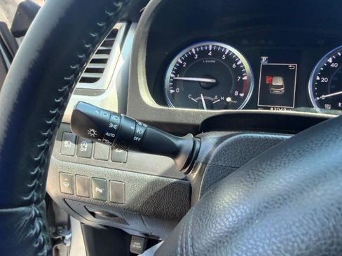 Used 2017 Toyota Highlander Limited AWD/4WD image 24