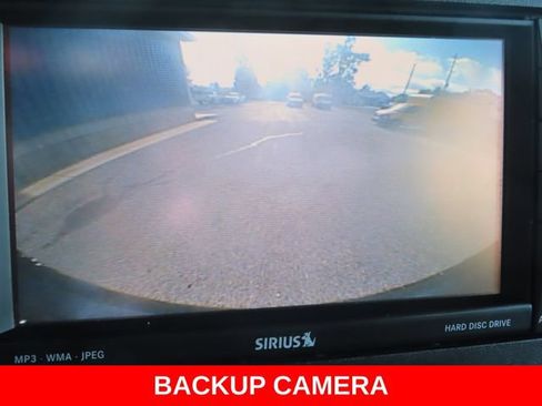 Used 2015 Jeep Wrangler Unlimited Rubicon w/ Connectivity Group AWD/4WD image 6