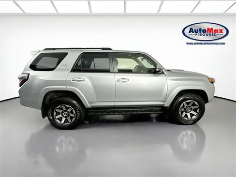 Used 2024 Toyota 4Runner TRD Off-Road Premium image 9