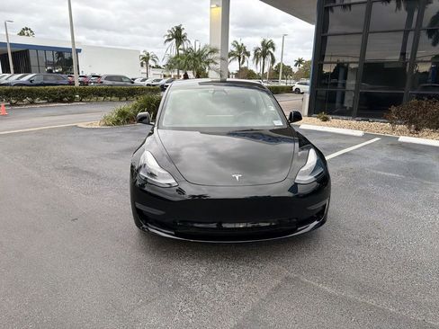 Used 2023 Tesla Model 3 Standard Range image 3