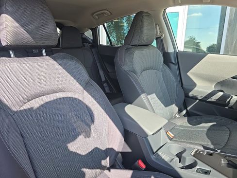 Used 2024 Subaru Crosstrek 2.0i Premium image 30