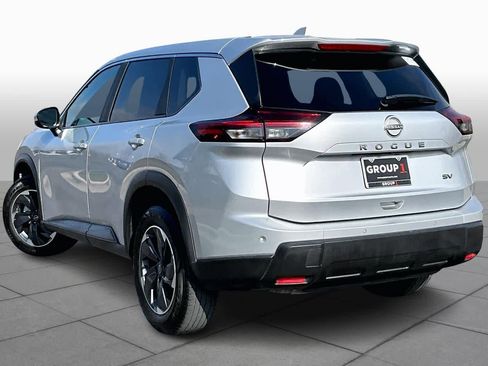 Used 2024 Nissan Rogue SV image 11