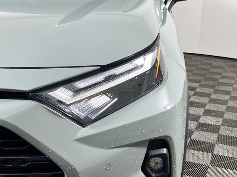 Used 2023 Toyota RAV4 XLE Premium image 11