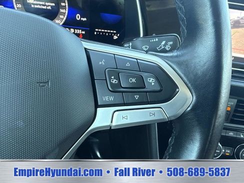 Used 2024 Volkswagen Jetta SE FWD image 28