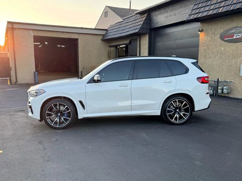 Used 2021 BMW X5 M50i w/ Executive Package image 9
