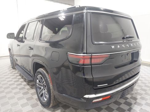 Used 2023 Jeep Wagoneer Series II AWD/4WD image 3