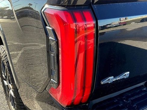 Used 2023 Toyota Tundra Limited image 24