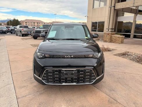Used 2023 Kia Soul GT-Line FWD image 2