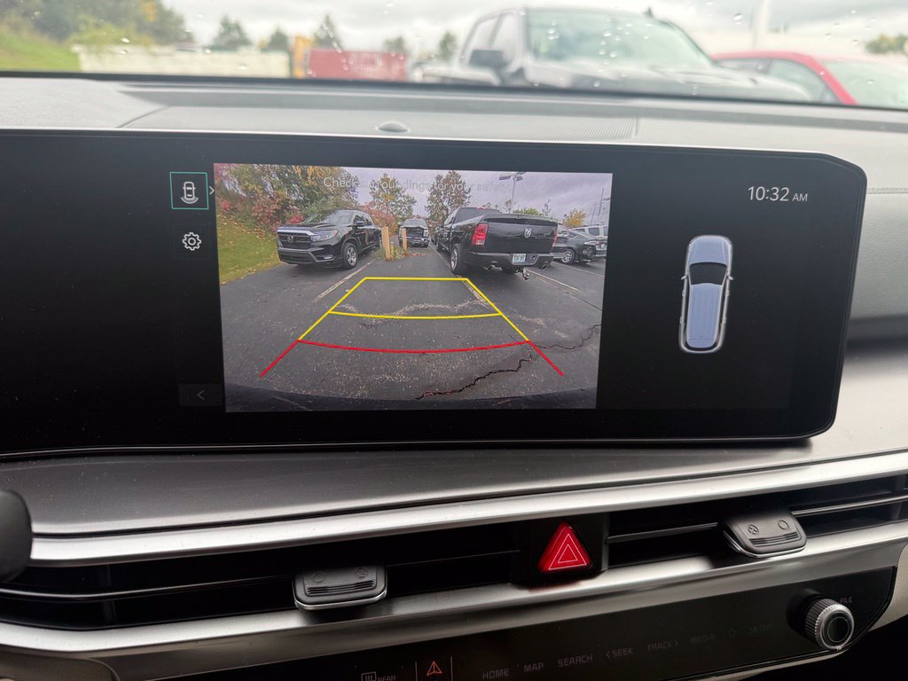 Used 2024 Kia Sorento EX w/ Panoramic Sunroof Package FWD image 12
