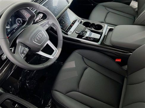 New 2026 Audi Q8 Premium Plus image 23