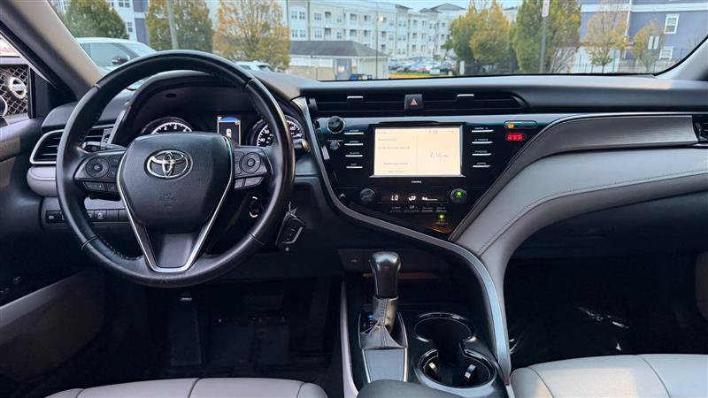Used 2020 Toyota Camry SE FWD image 20