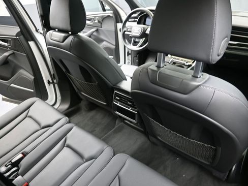 Used 2025 Audi Q7 3.0T Premium Plus w/ Premium Plus Package image 15